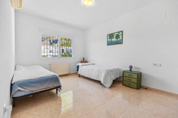 Chalet en Urbanización Jardines de Alhama