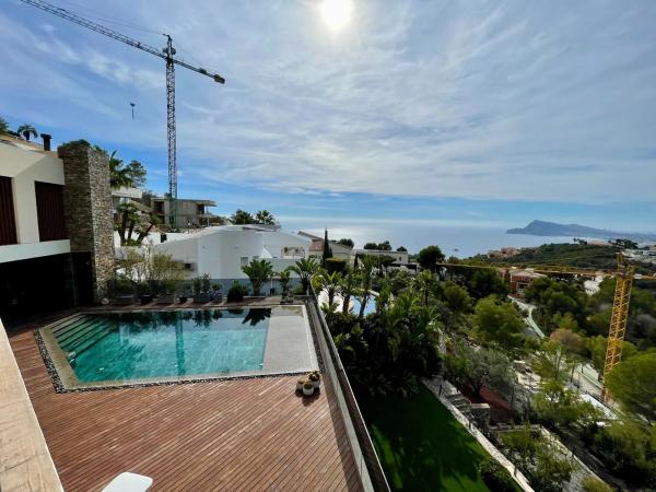 Casa independiente en calle Alemania