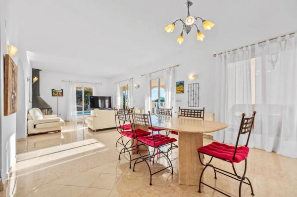 Chalet en Urbanización Jardines de Alhama