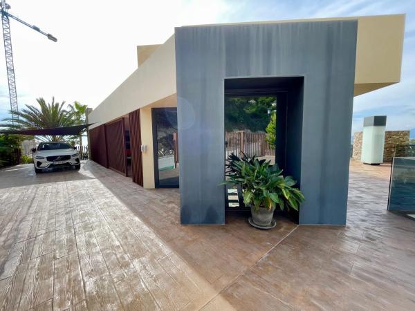 Casa independiente en calle Alemania