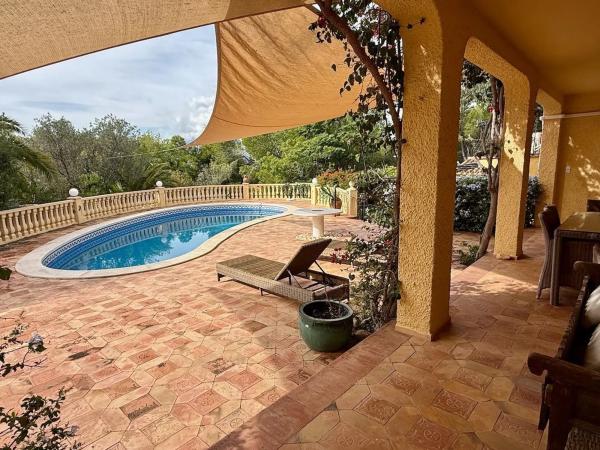 Casa independiente en calle Rosa