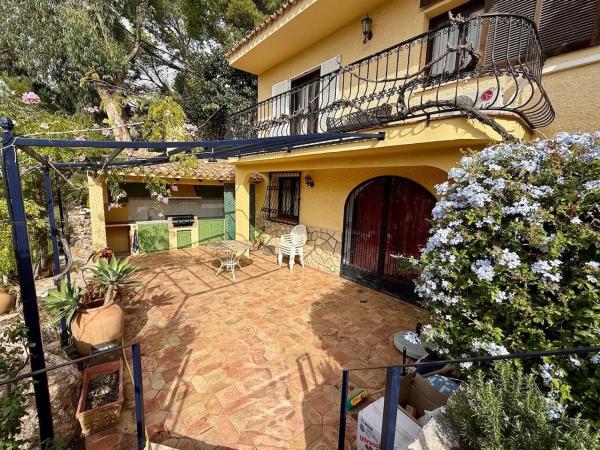 Casa independiente en calle Rosa