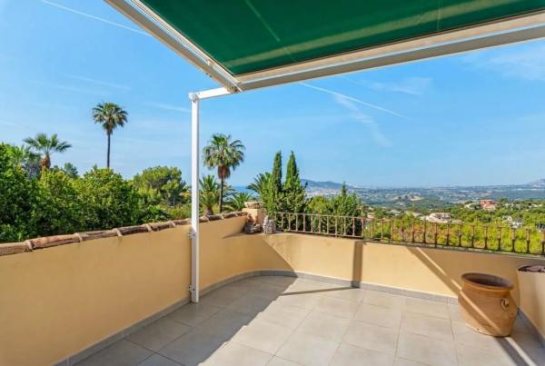 Casa independiente en calle Rosa