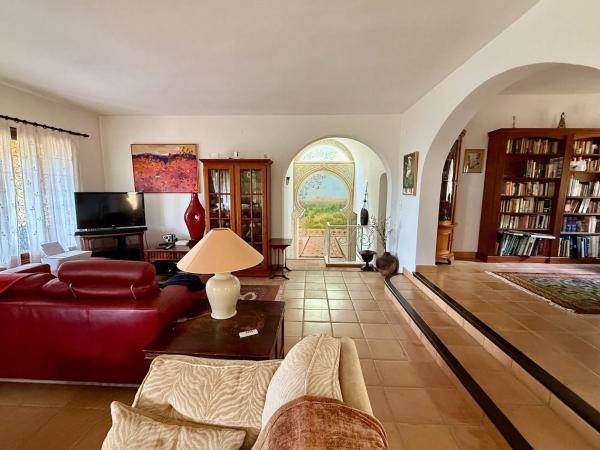 Casa independiente en calle Rosa