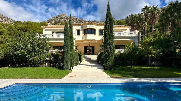 Casa independiente en calle Heidelberg