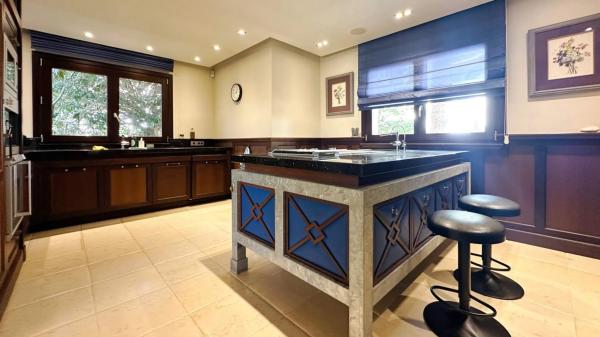 Casa independiente en calle Heidelberg