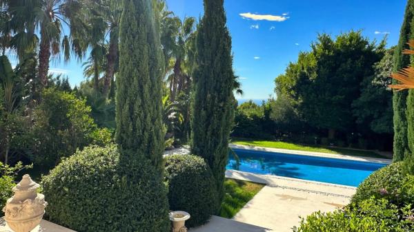 Casa independiente en calle Heidelberg