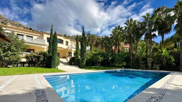 Casa independiente en calle Heidelberg