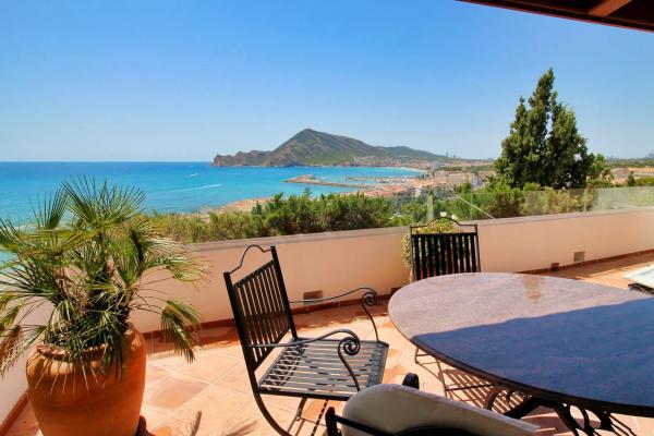 Chalet pareado en calle Santa Bárbara