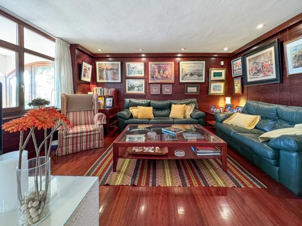 Casa independiente en calle Varadero