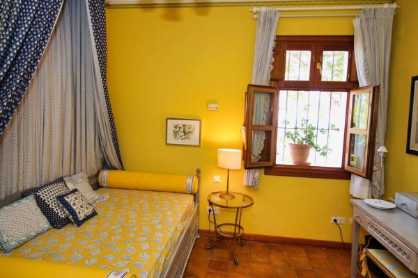 Chalet pareado en calle Santa Bárbara