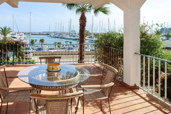 Casa independiente en calle Varadero