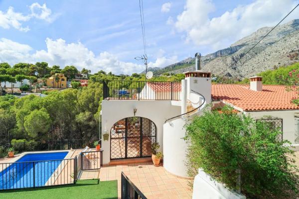 Casa independiente en calle Baladre