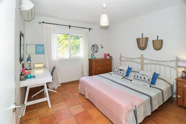 Casa independiente en calle Baladre