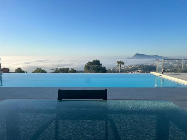 Casa independiente en calle Costa Verde