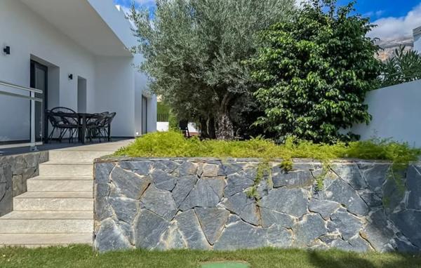 Casa independiente en calle Figuera