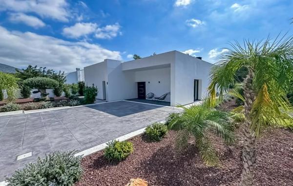 Casa independiente en calle Figuera