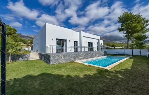 Casa independiente en calle Figuera