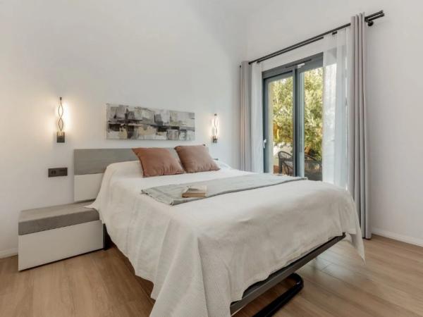 Casa independiente en calle Garrofer