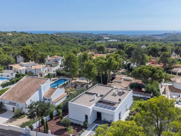 Casa independiente en calle Garrofer