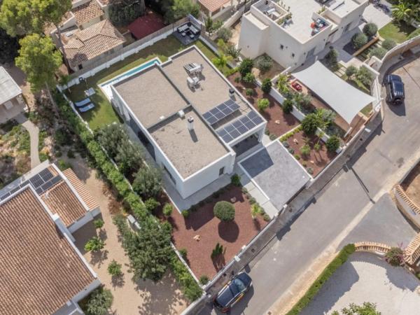 Casa independiente en calle Garrofer