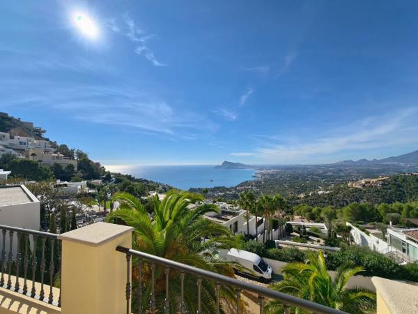 Casa independiente en calle Noruega-a.h