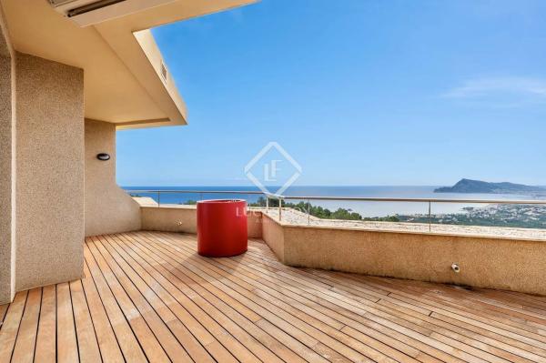 Dúplex en calle Principal de la Serra