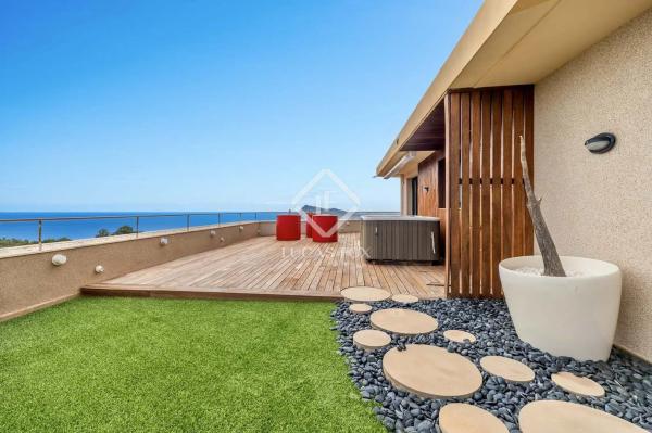 Dúplex en calle Principal de la Serra