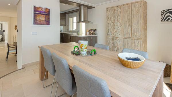 Casa independiente en avenida Europa