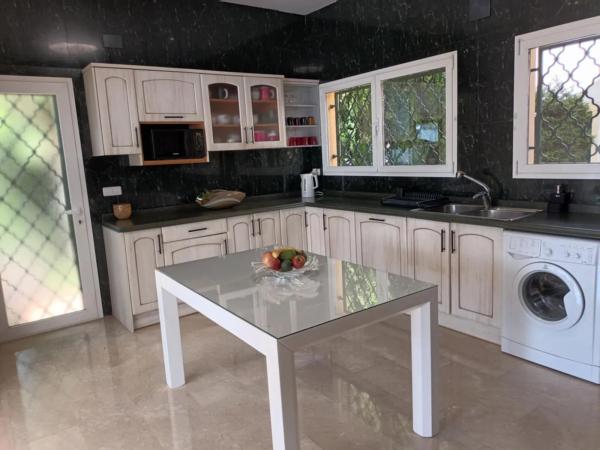 Casa independiente en calle Colonia