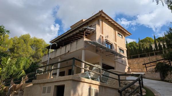 Casa independiente en Urbanización Jardines de Alhama, 24