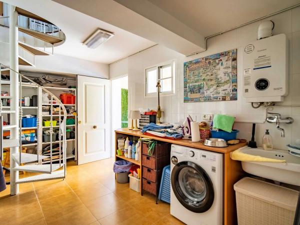 Casa independiente en calle Dinamarca