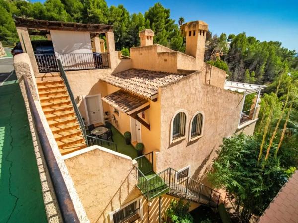 Casa independiente en calle Dinamarca