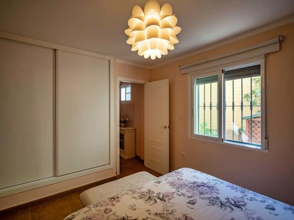 Casa independiente en calle Dinamarca