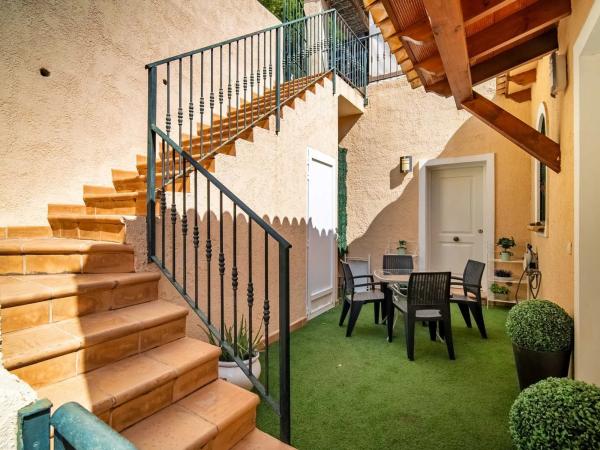 Casa independiente en calle Dinamarca