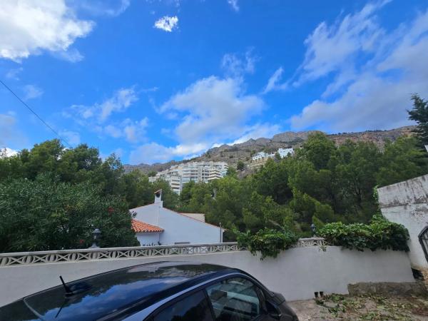 Casa independiente en calle Erica