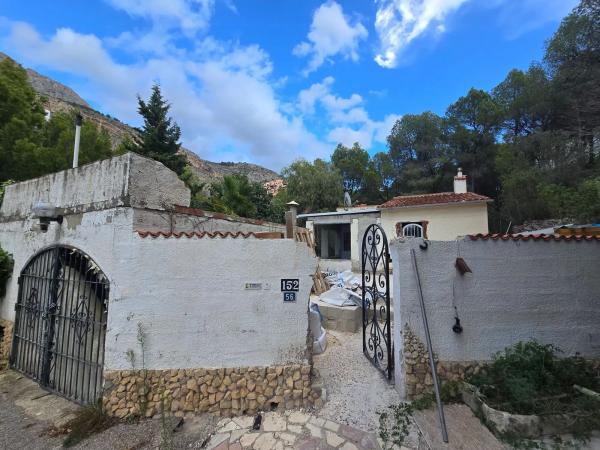 Casa independiente en calle Erica