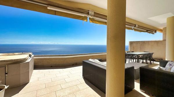 Ático en calle Holanda