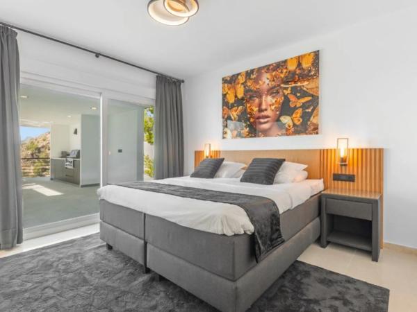 Casa independiente en calle Alemania, 648 -638