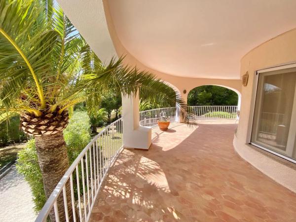 Casa independiente en calle Canna