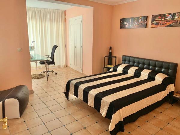 Casa independiente en calle Canna