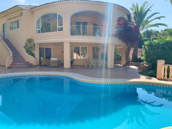 Casa independiente en calle Canna