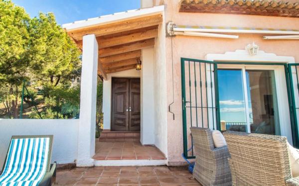 Chalet adosado en avenida Europa