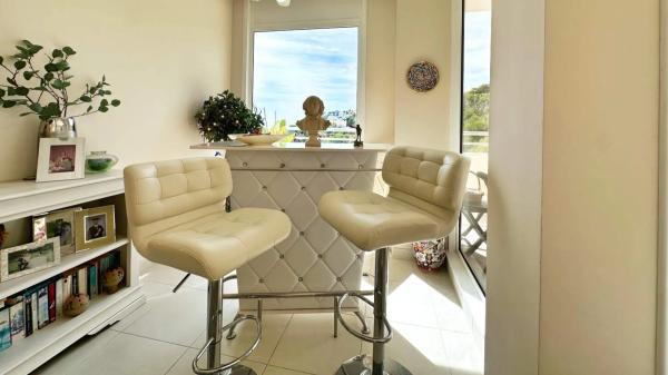 Piso en calle Suiza, 615