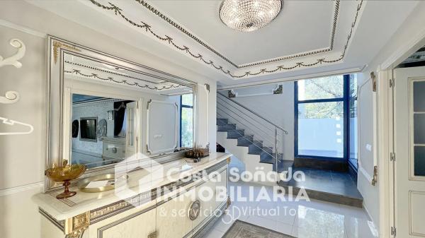 Casa independiente en calle Lotería