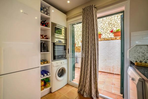 Chalet adosado en calle Suecia, 413