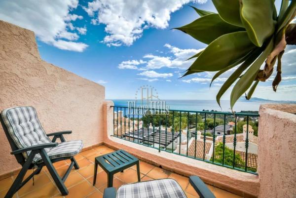 Chalet adosado en calle Suecia, 413