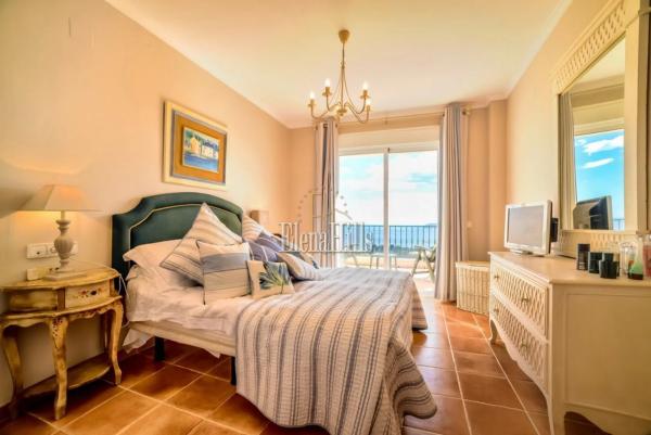 Chalet adosado en calle Suecia, 413