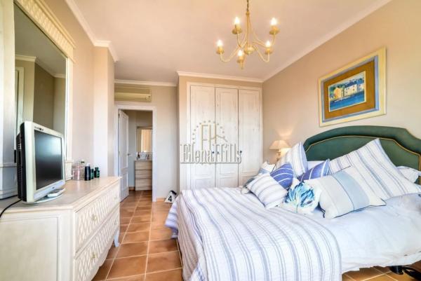 Chalet adosado en calle Suecia, 413