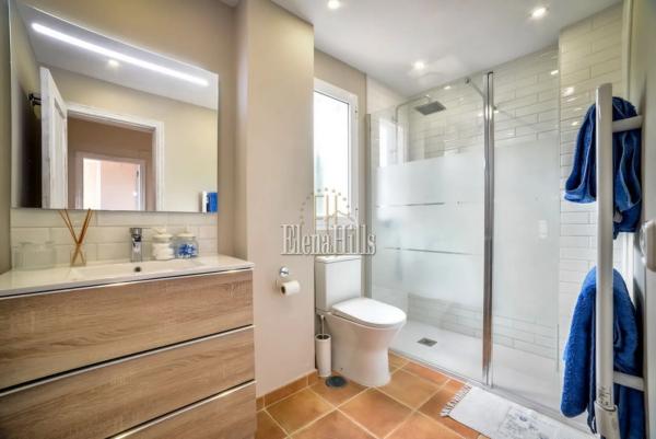 Chalet adosado en calle Suecia, 413